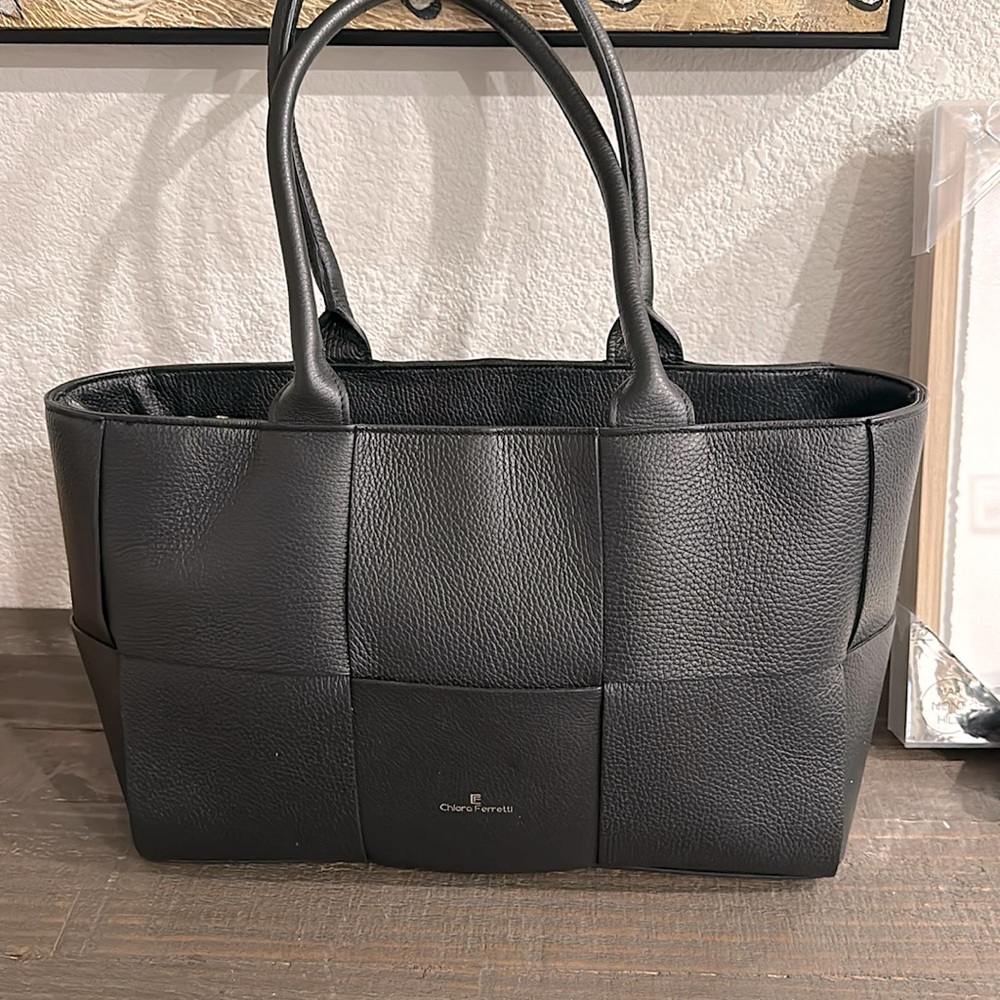 Chiara Ferretti Leather Tote